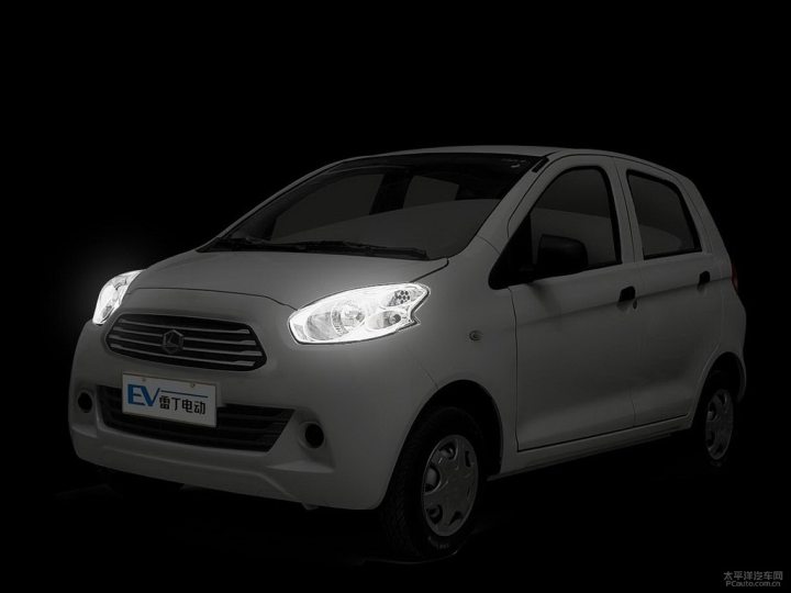 58-4.98万元 雷丁d50电动轿车上市