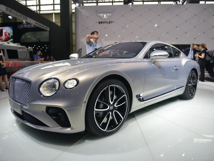 宾利欧陆报价及图片 紫色魅影豪轿跑